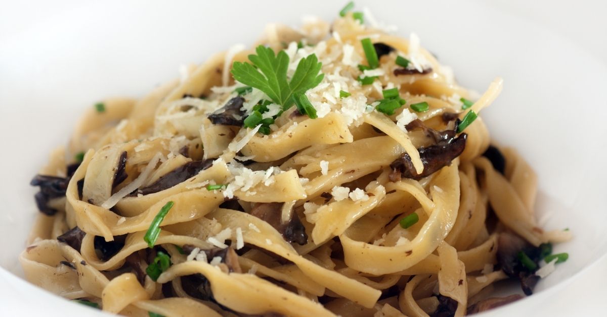 Garlic Mushroom With Lemon Tagliatelle