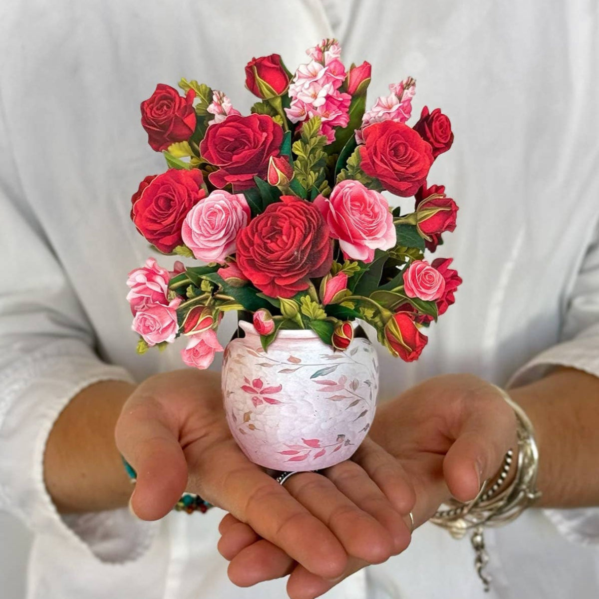 Mini Blooming Roses Pop-up Greeting Card- The perfect greeting card