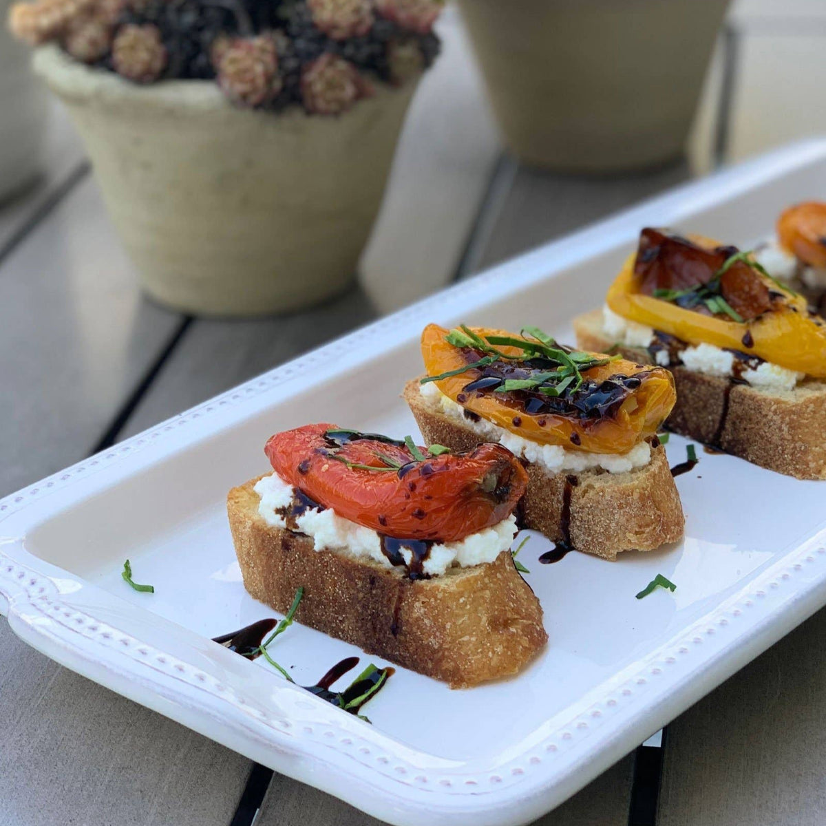 Tondo Black Balsamic Vinegar Glaze- Perfect for caprese salad4 Olive & Basket