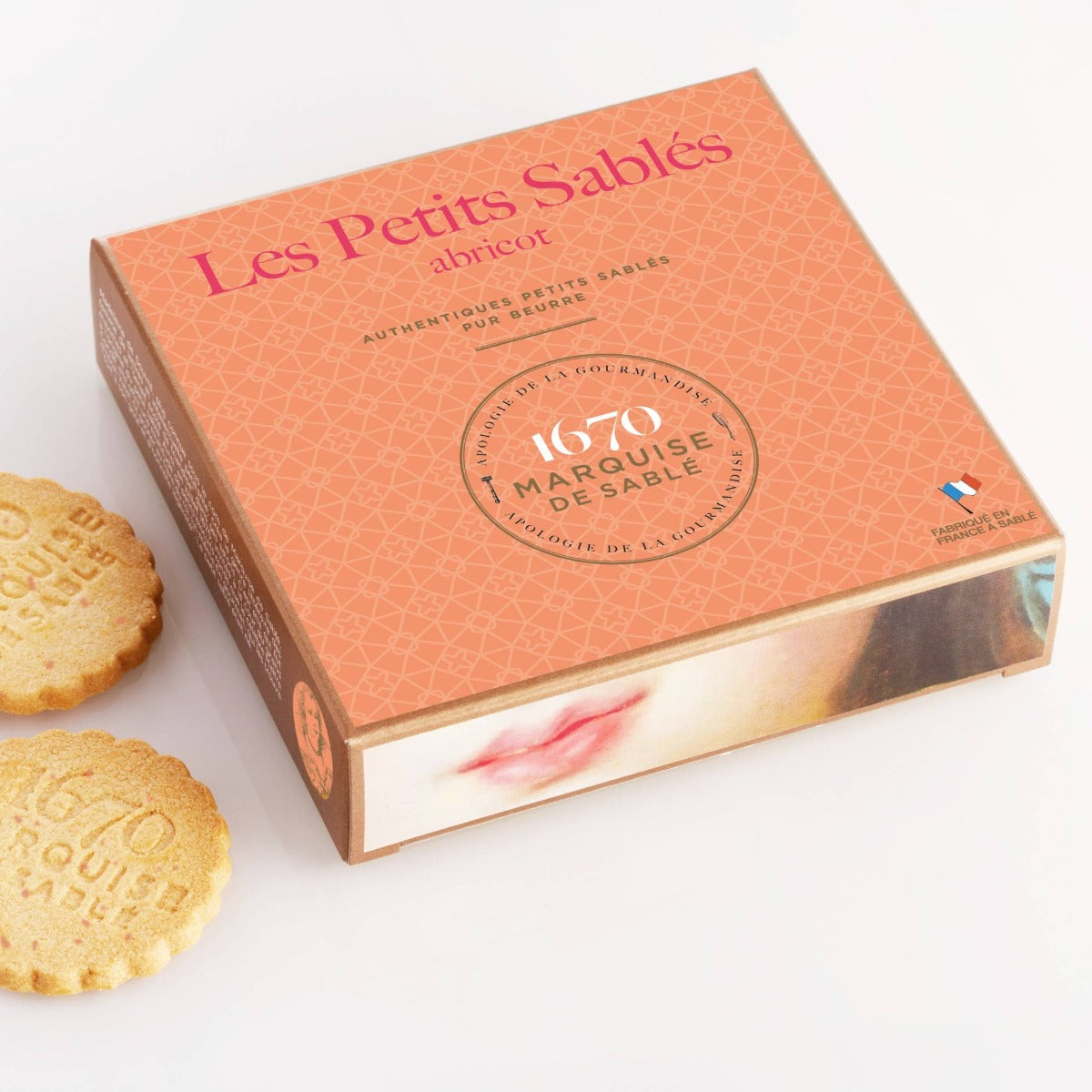 Apricot chip shortbread cookies