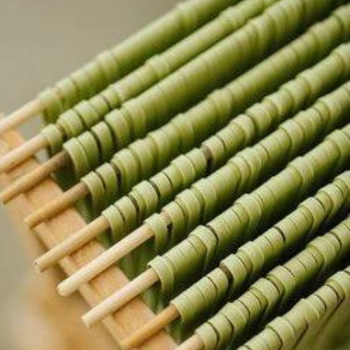 spinach fettuccine, valente pasta, olive and basket